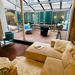 Villa Lepic, Luxury Flat In Montmartre With Private Terrasse-Appartement Entier