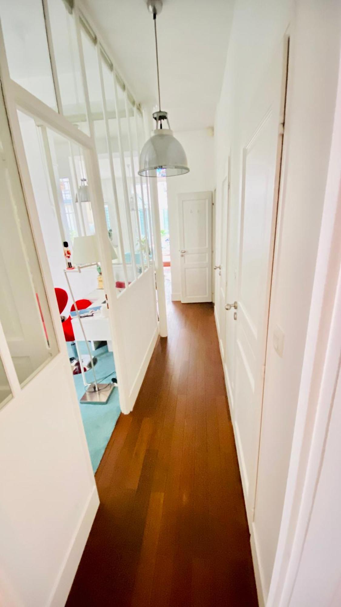 Lepic, Luxury Flat In Montmartre With Private Terrasse-appartement Entier Parigi